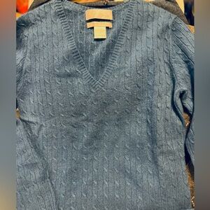 NWOT Geneva Deep Blue V-Neck Sweater 100%cashemere.